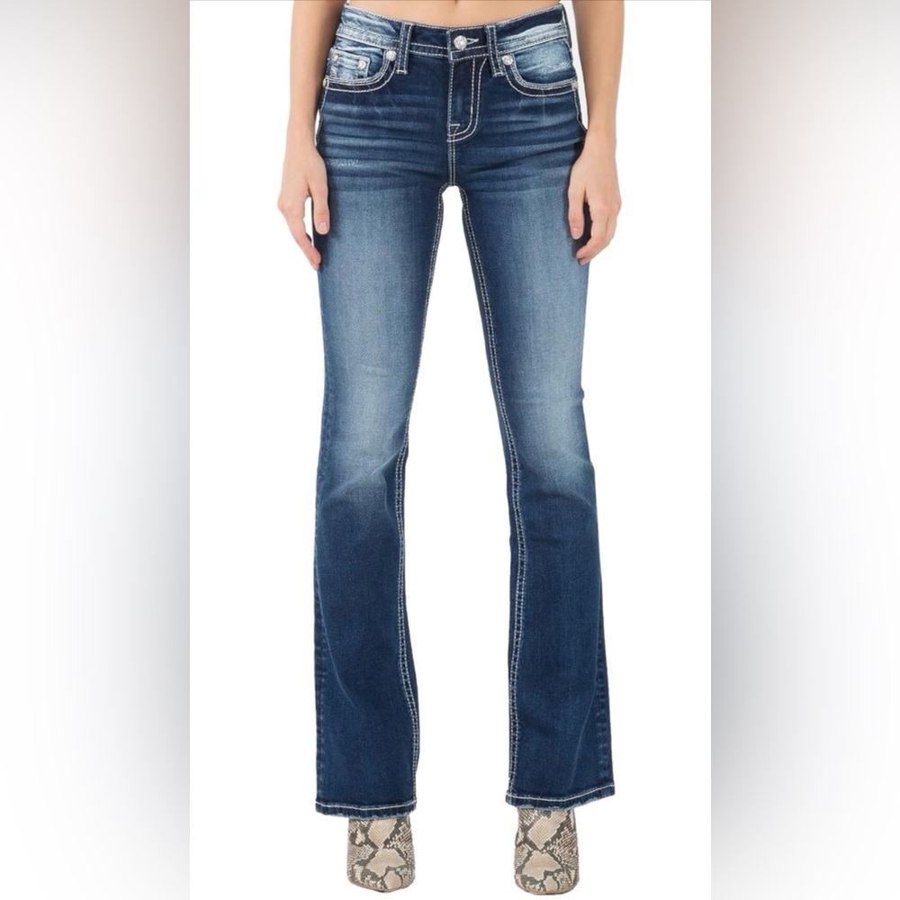 Miss Me Women's Mid-Rise Floral Embellished Steer Bull Boot Cut Jeans Size 28